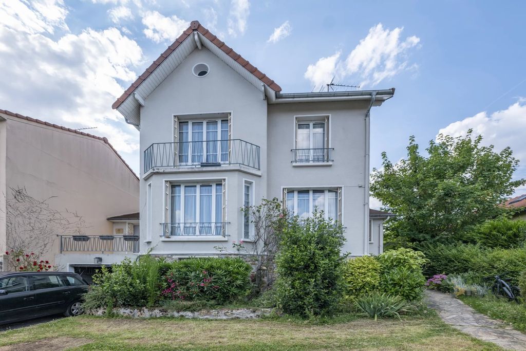 Achat maison à vendre 4 chambres 142 m² - Chaville