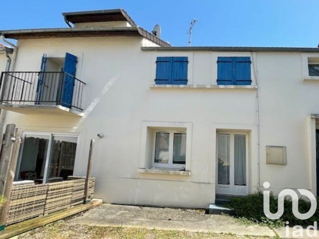 Achat triplex à vendre 5 pièces 94 m² - Morainvilliers