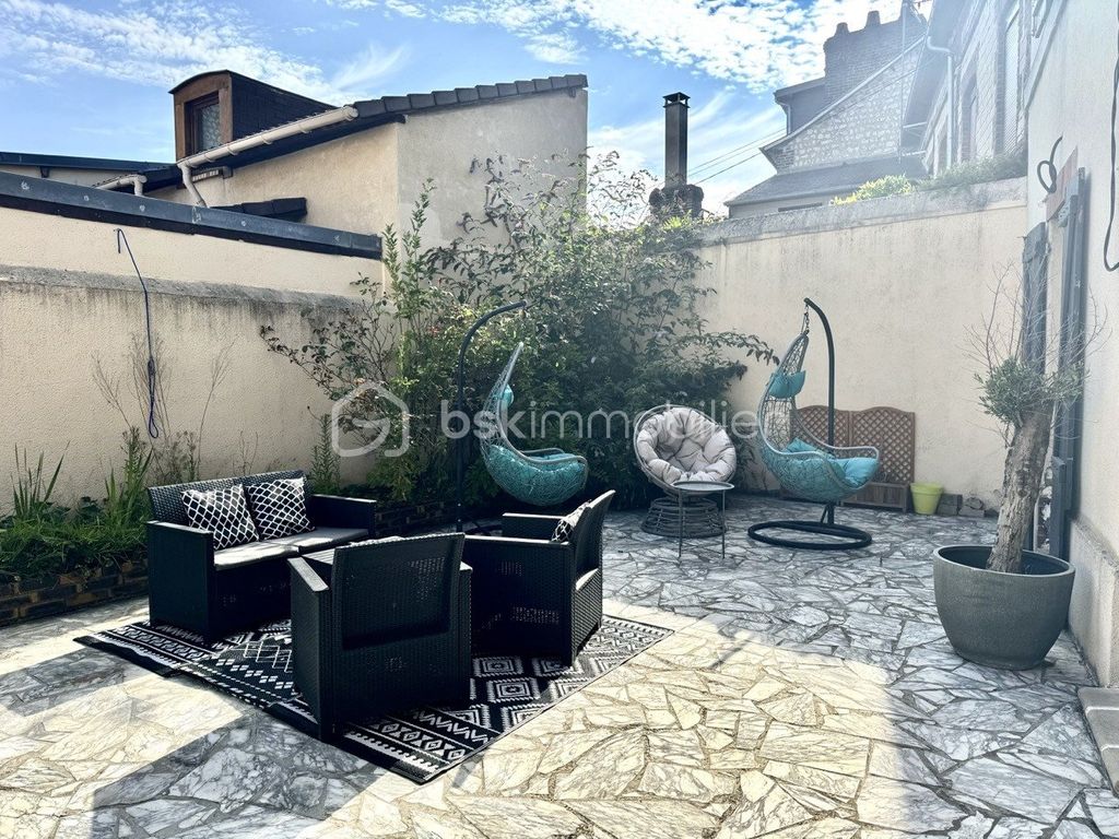 Achat maison à vendre 4 chambres 162 m² - Caudebec-lès-Elbeuf