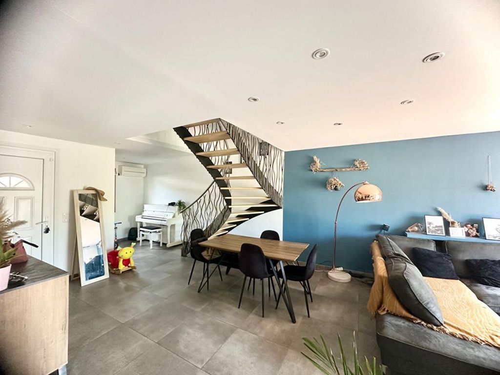 Achat maison à vendre 3 chambres 93 m² - Gignac