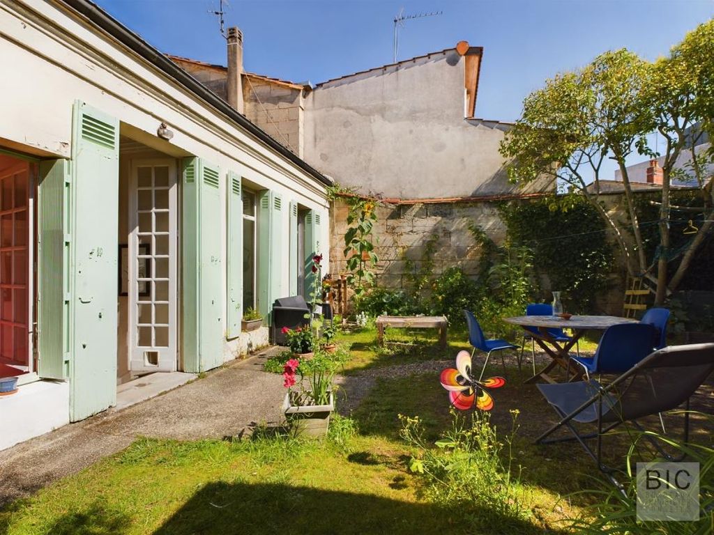 Achat maison à vendre 2 chambres 88 m² - Bordeaux