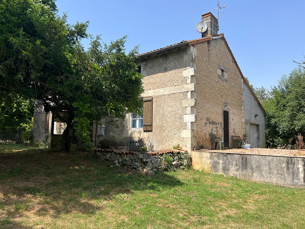 Achat maison à vendre 3 chambres 167 m² - Charroux