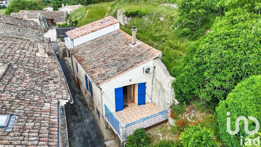 Achat maison à vendre 2 chambres 75 m² - Lussan