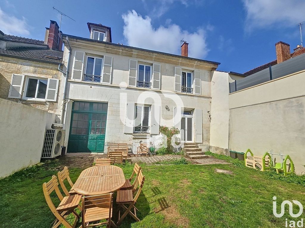 Achat maison à vendre 5 chambres 197 m² - Tournan-en-Brie