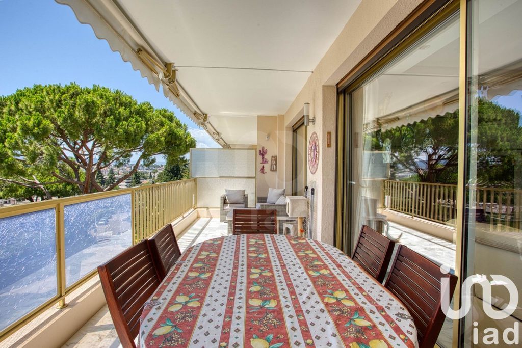 Achat appartement à vendre 4 pièces 104 m² - Cannes