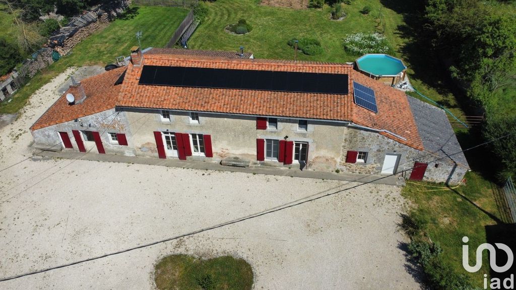 Achat maison à vendre 3 chambres 208 m² - Châtillon-sur-Thouet