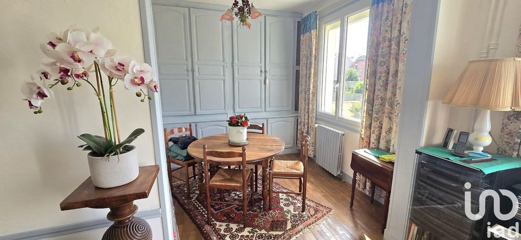 Achat maison à vendre 4 chambres 150 m² - Saint-Jean-de-la-Ruelle