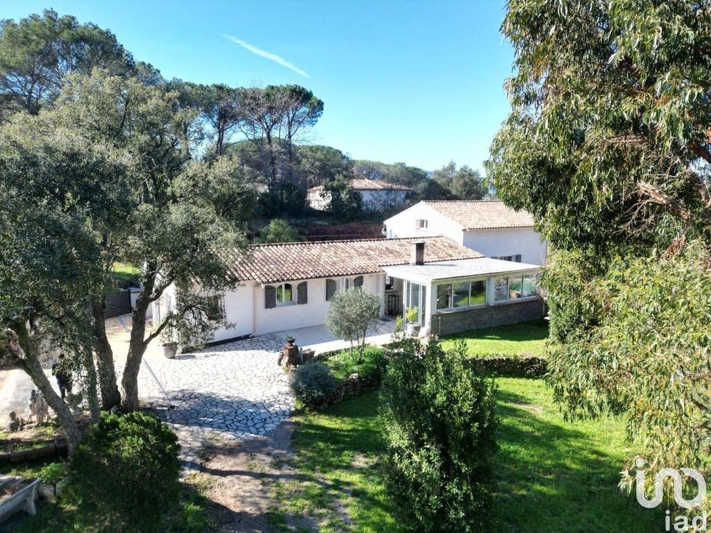 Achat maison à vendre 4 chambres 210 m² - Roquebrune-sur-Argens