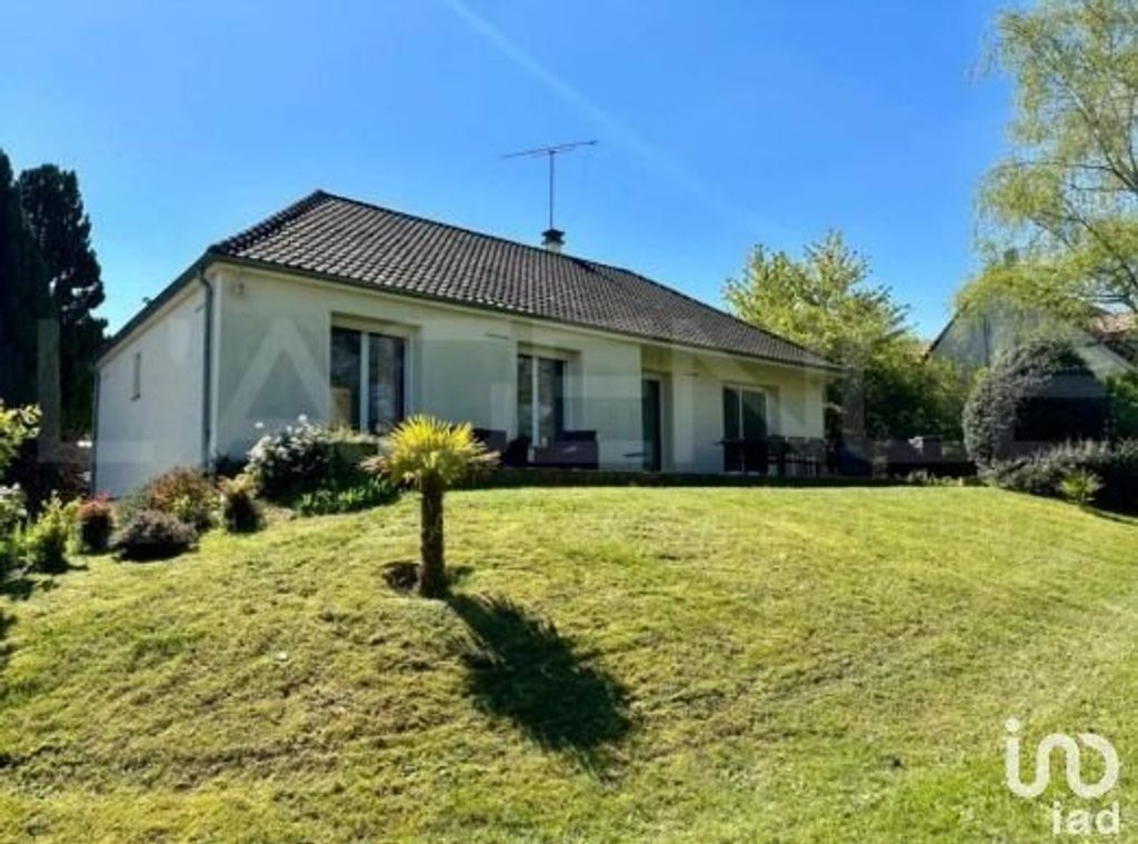 Achat maison à vendre 4 chambres 125 m² - Bazemont