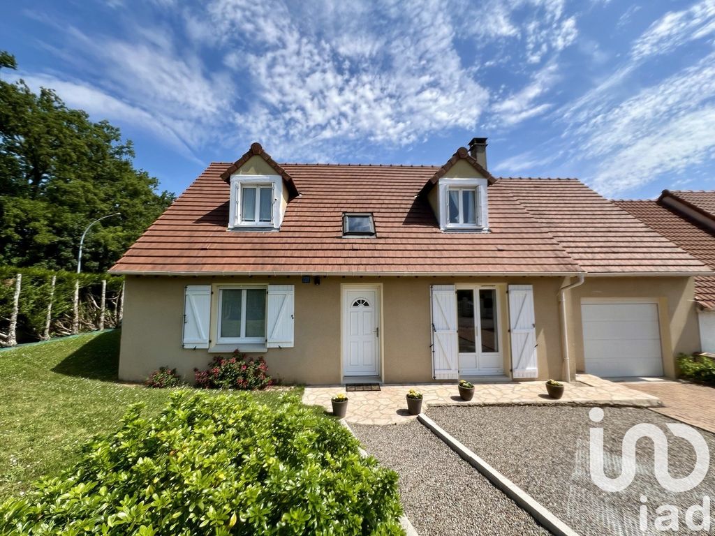 Achat maison à vendre 5 chambres 132 m² - Saint-Arnoult-en-Yvelines