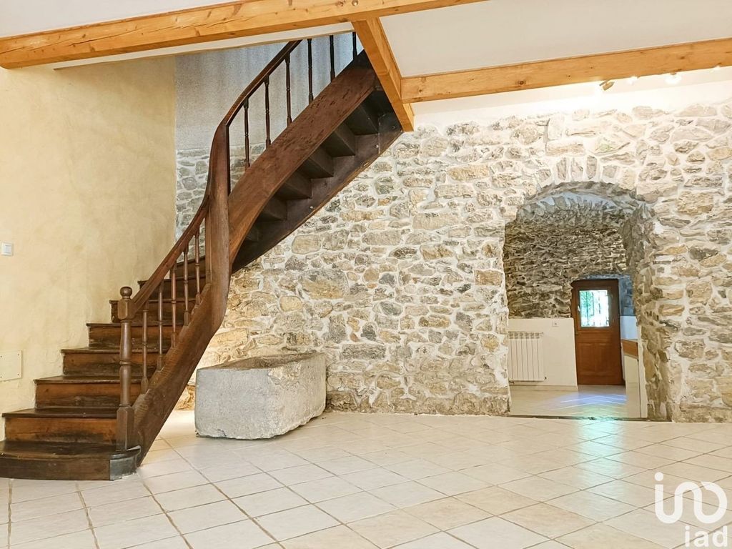 Achat maison à vendre 4 chambres 160 m² - Laffrey