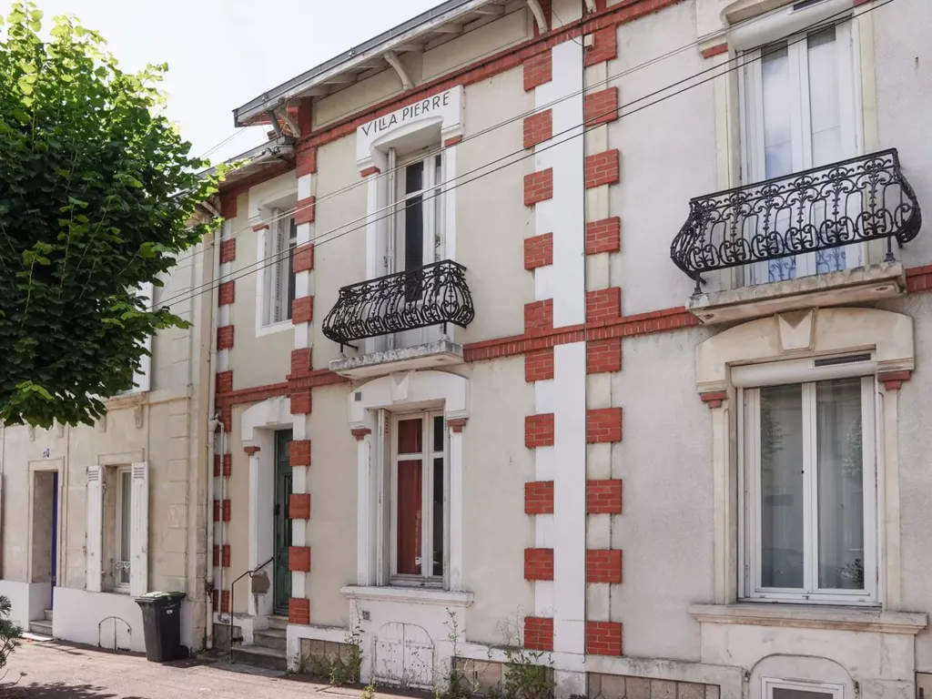 Achat maison à vendre 3 chambres 92 m² - Saintes