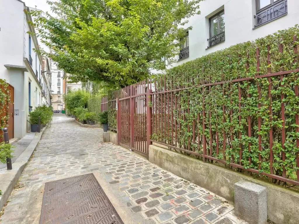 Achat appartement à vendre 2 pièces 51 m² - Paris 20ème arrondissement