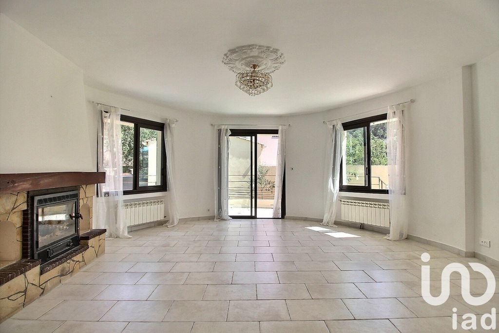 Achat maison à vendre 4 chambres 128 m² - Évenos