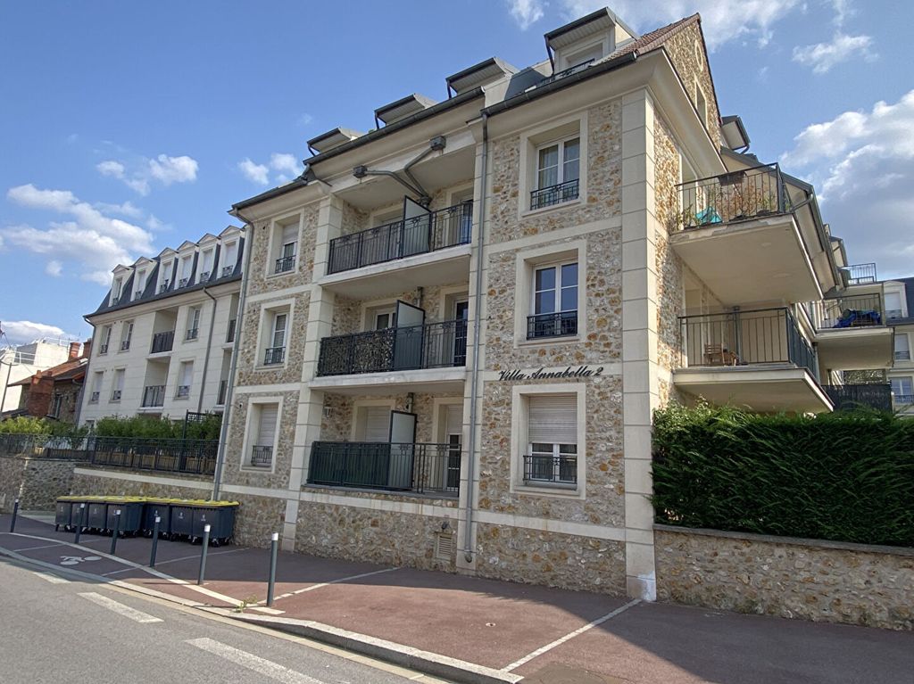 Achat appartement à vendre 2 pièces 39 m² - Saint-Cyr-l'École