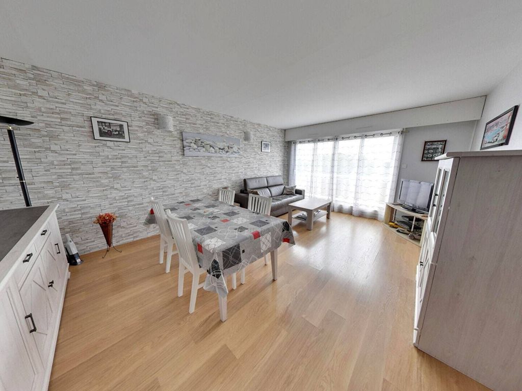 Achat appartement à vendre 4 pièces 84 m² - Roissy-en-Brie