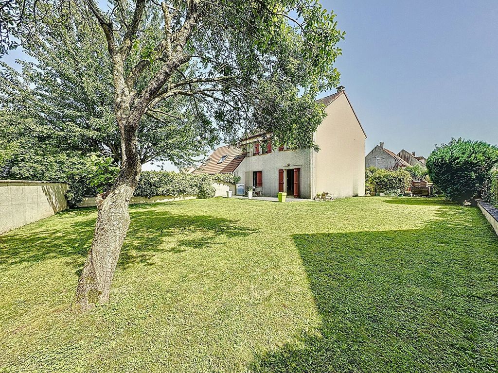 Achat maison à vendre 4 chambres 105 m² - Crégy-lès-Meaux