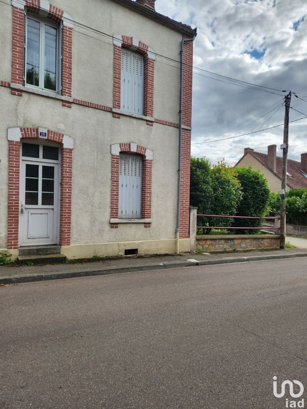 Achat maison à vendre 4 chambres 169 m² - Cheny