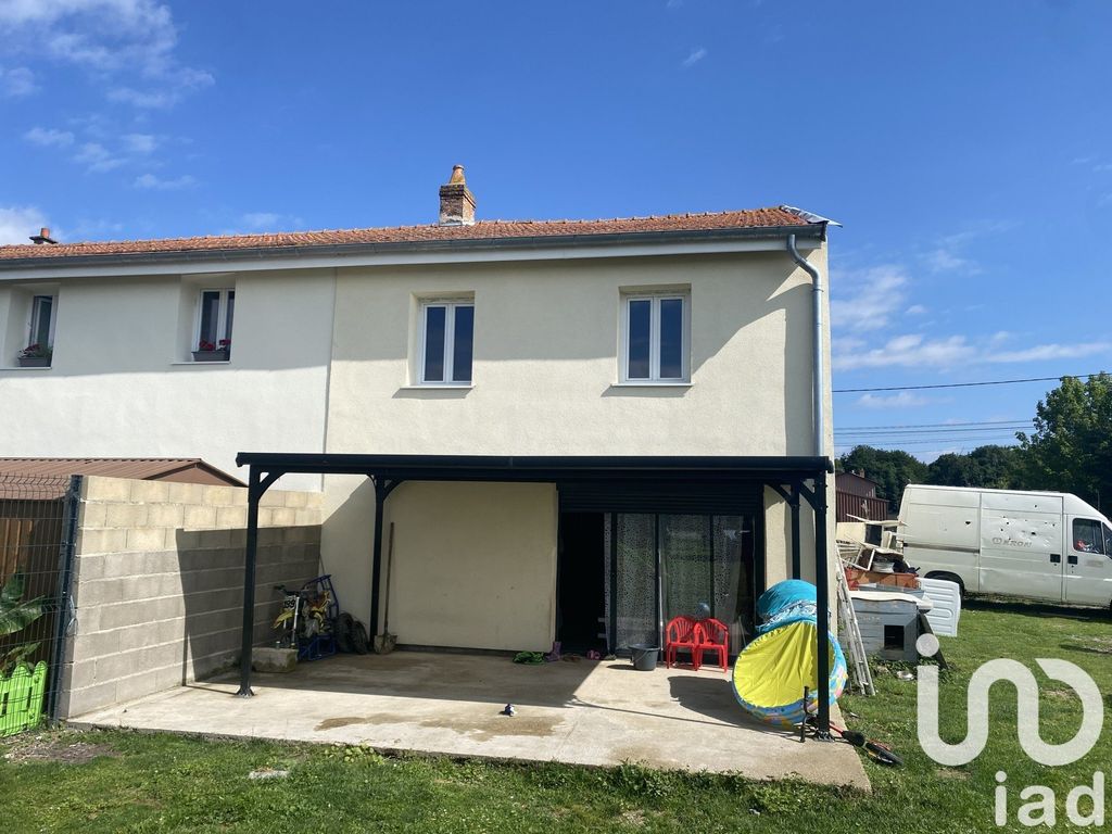 Achat maison à vendre 3 chambres 150 m² - Saint-Pierre-à-Arnes