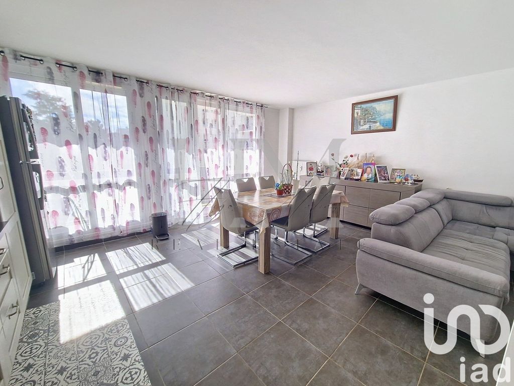 Achat appartement à vendre 5 pièces 82 m² - Roissy-en-Brie