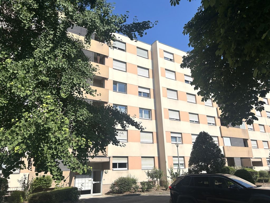 Achat appartement à vendre 4 pièces 90 m² - Illzach