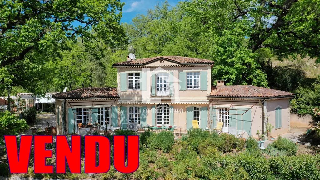 Achat maison à vendre 4 chambres 133 m² - Châteauneuf-Grasse