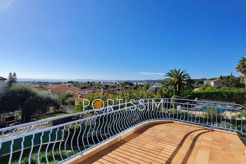 Achat maison à vendre 3 chambres 137 m² - Cagnes-sur-Mer