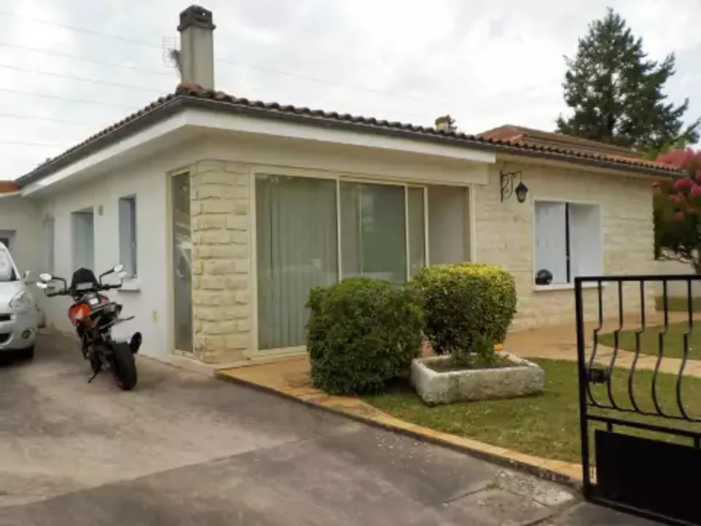 Achat maison à vendre 3 chambres 109 m² - Saint-Yrieix-sur-Charente