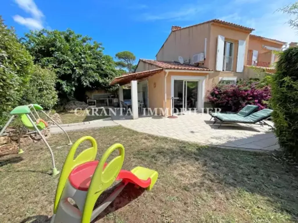 Achat maison à vendre 2 chambres 67 m² - Sainte-Maxime