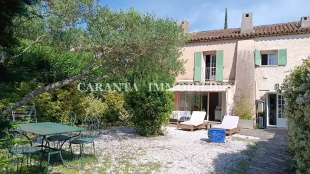 Achat maison à vendre 2 chambres 84 m² - Grimaud