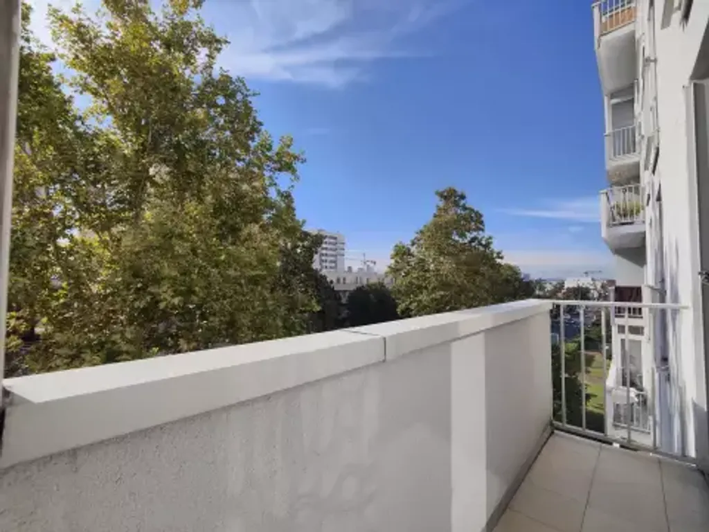 Achat appartement à vendre 3 pièces 64 m² - Colombes