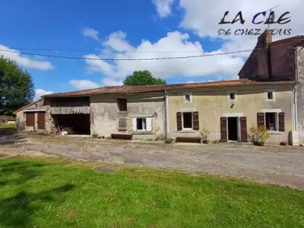 Achat maison à vendre 2 chambres 77 m² - La Chapelle-Thireuil