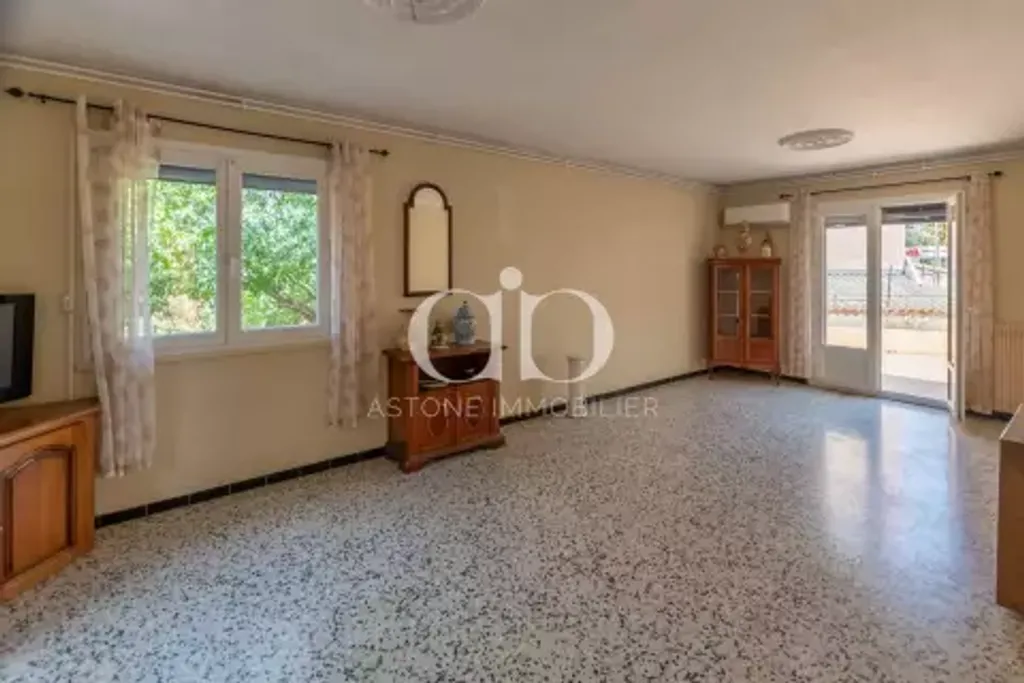 Achat maison à vendre 3 chambres 90 m² - La Ciotat