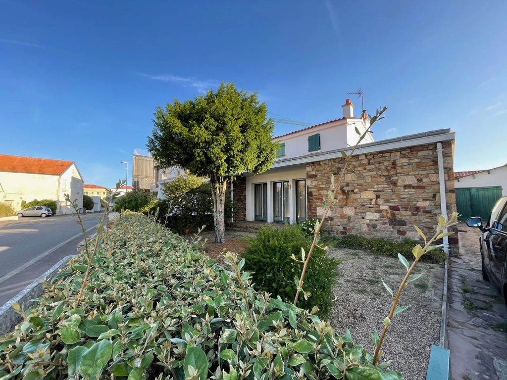 Achat maison à vendre 2 chambres 100 m² - Les Sables-d'Olonne