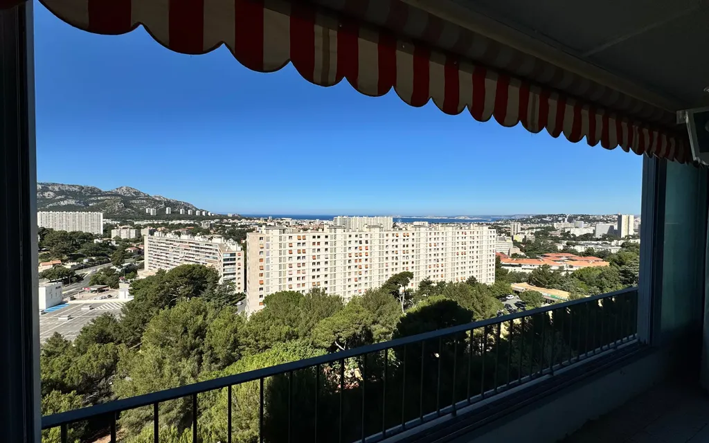 Achat appartement à vendre 4 pièces 70 m² - Marseille 9ème arrondissement