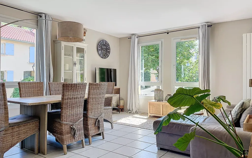 Achat appartement à vendre 4 pièces 81 m² - Fontaines-sur-Saône