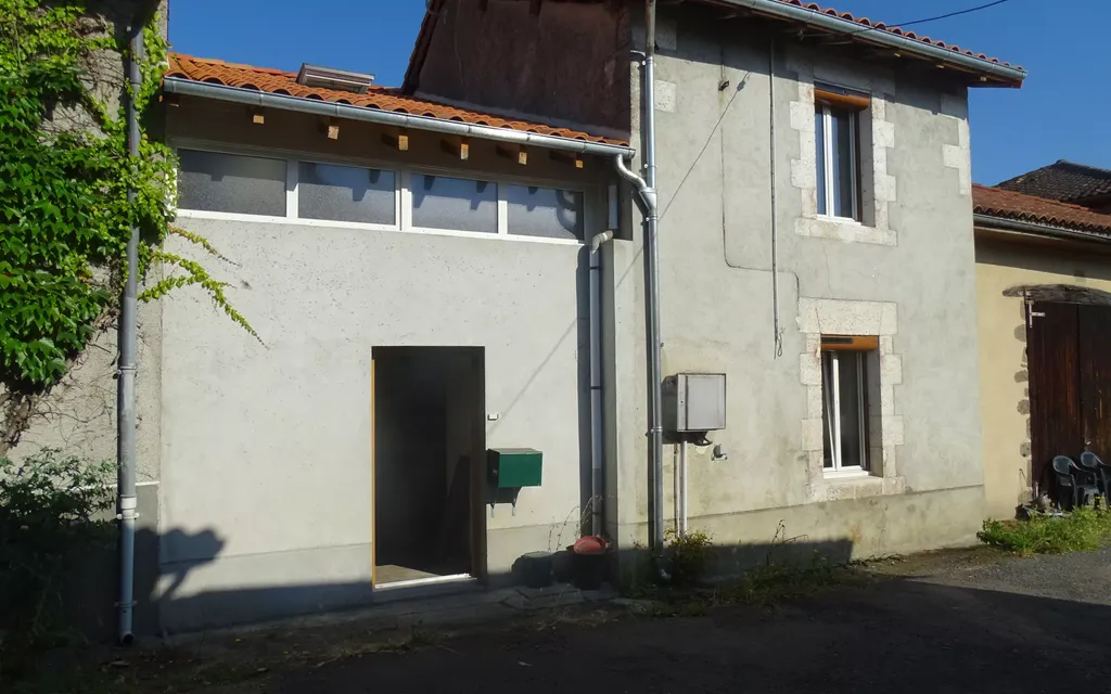 Achat maison à vendre 3 chambres 120 m² - Chassenon