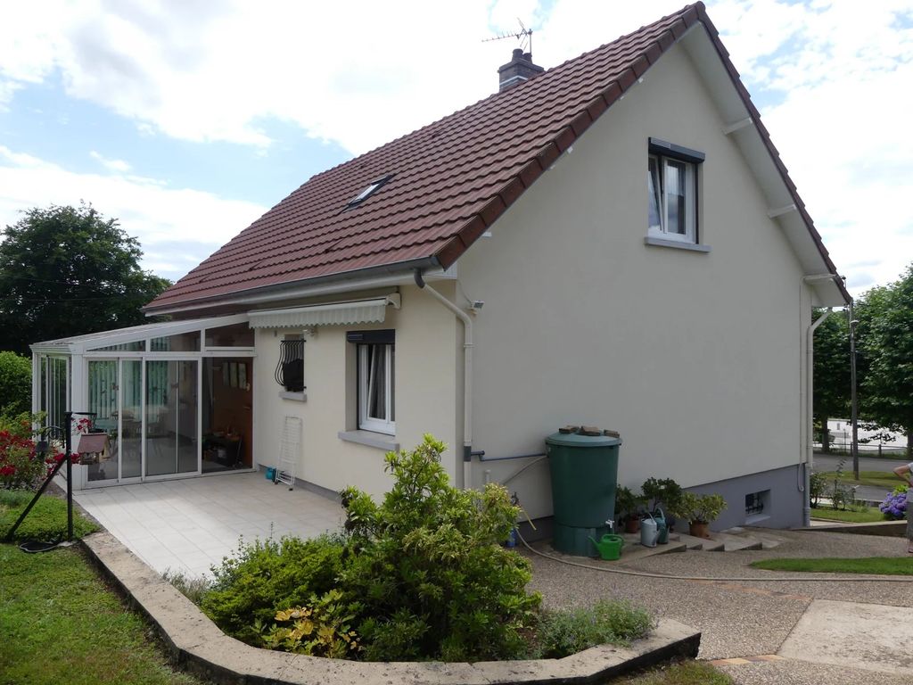 Achat maison à vendre 5 chambres 136 m² - Saint-Sernin-du-Bois