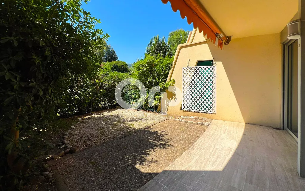 Achat appartement à vendre 2 pièces 33 m² - Cannes