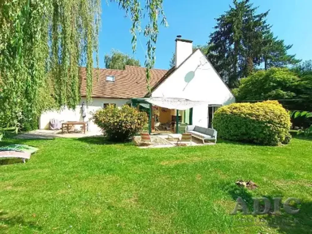 Achat maison à vendre 4 chambres 144 m² - Senlis