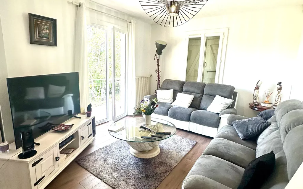 Achat maison à vendre 6 chambres 203 m² - Lavalette