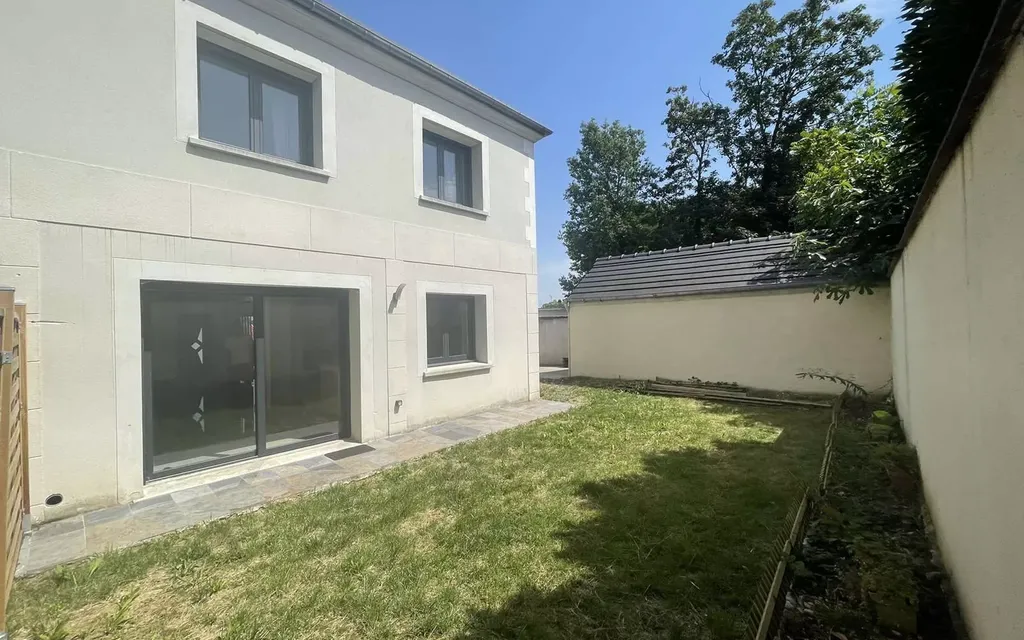 Achat maison à vendre 4 chambres 144 m² - Saint-Fargeau-Ponthierry