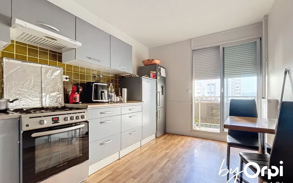 Achat appartement à vendre 3 pièces 77 m² - Clermont-Ferrand