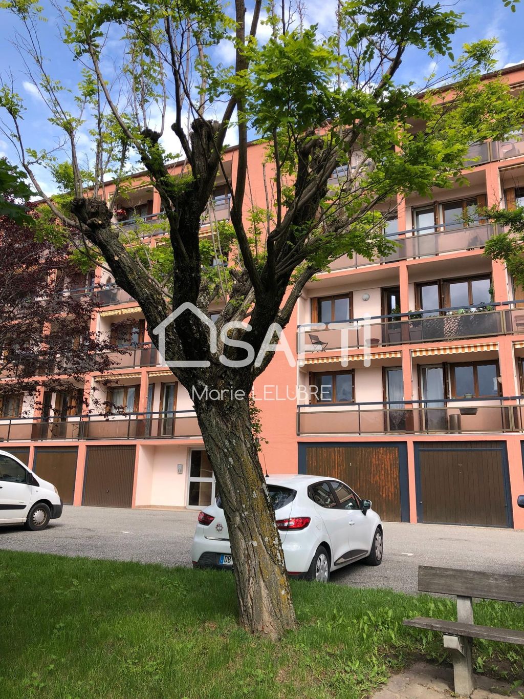 Achat appartement à vendre 4 pièces 77 m² - Embrun