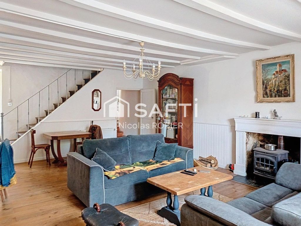 Achat maison à vendre 3 chambres 200 m² - Saint-Maixent-l'École