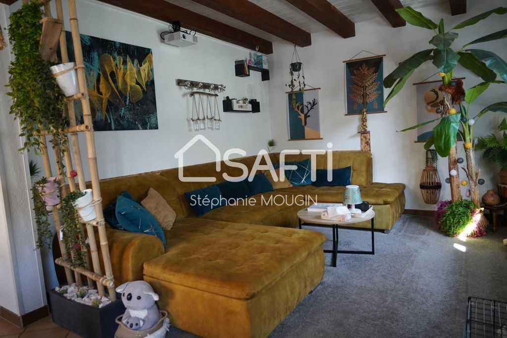 Achat maison à vendre 5 chambres 150 m² - Saint-Hippolyte