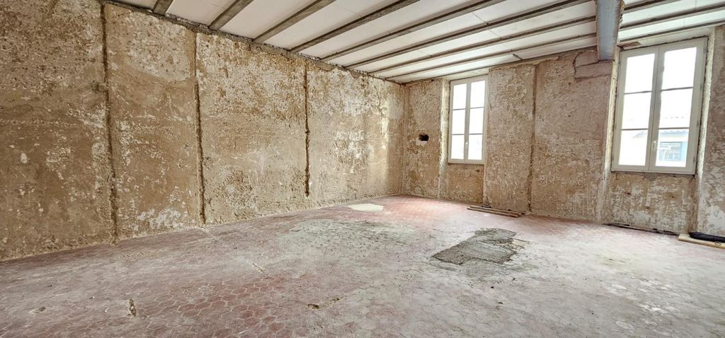 Achat loft à vendre 4 pièces 85 m² - Lambesc