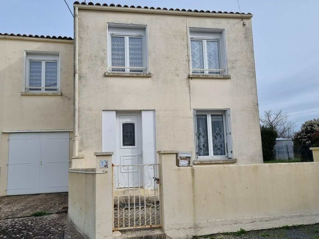 Achat maison à vendre 4 chambres 89 m² - Surgères