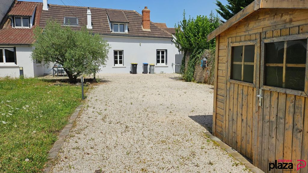 Achat maison à vendre 4 chambres 127 m² - Étréchy