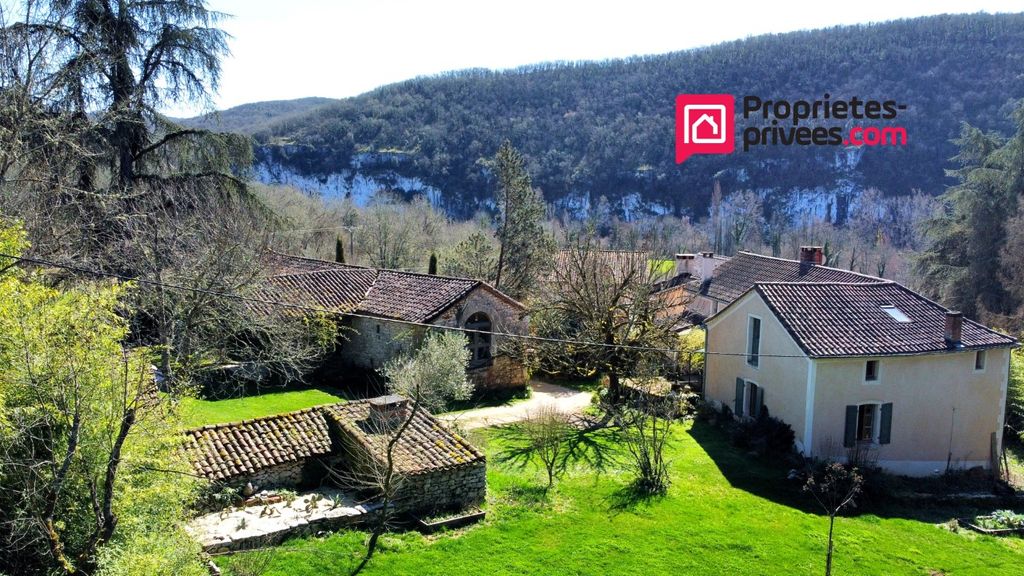 Achat maison à vendre 4 chambres 216 m² - Cahors